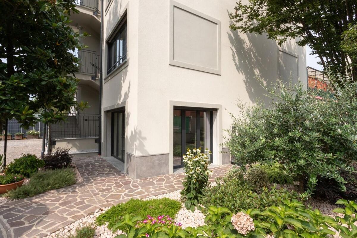 Hotel Palazzo Mazzini Cornaredo Esterno foto